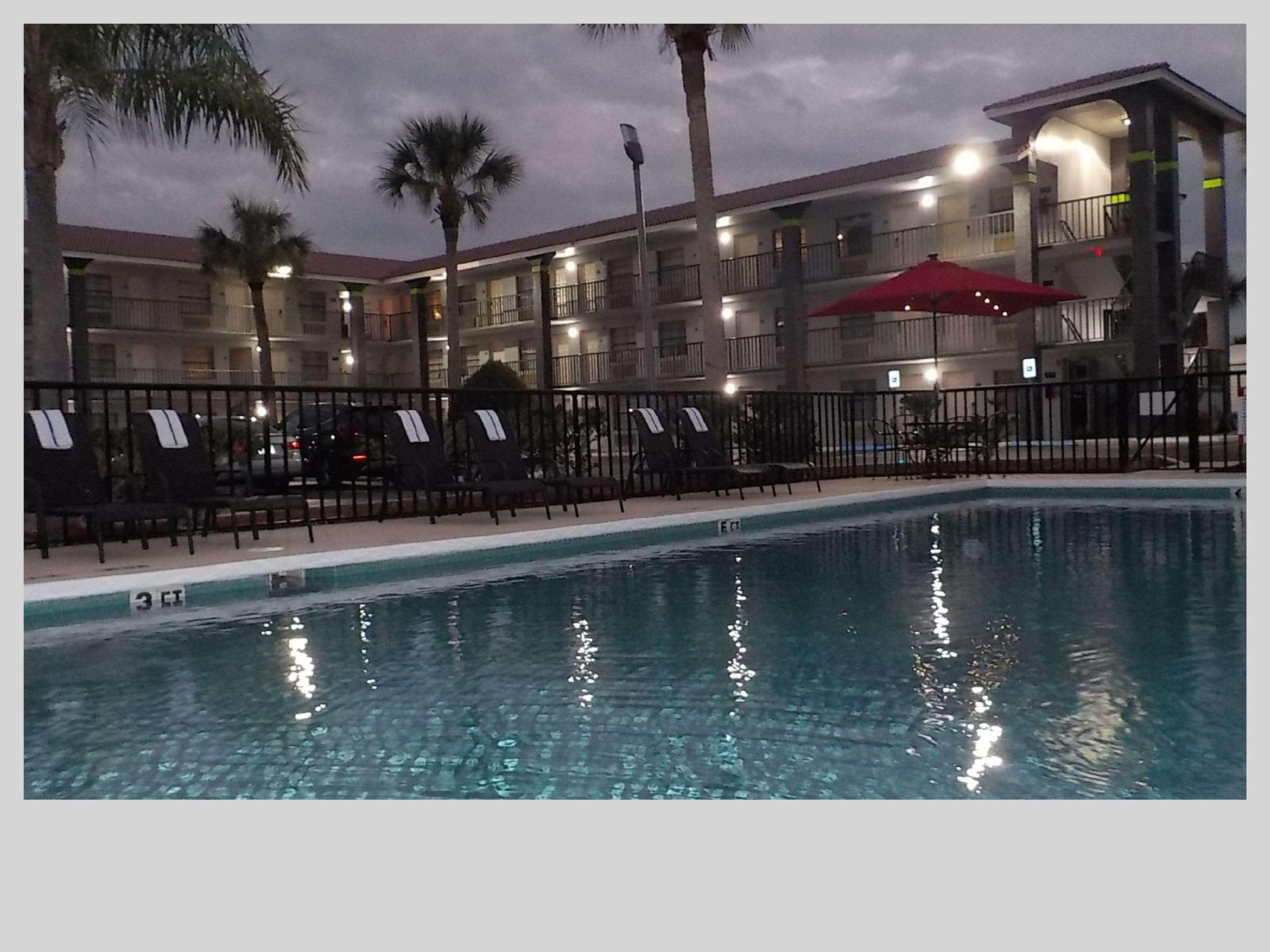 Best Western Bazarell Inn Montemorelos Eksteriør bilde