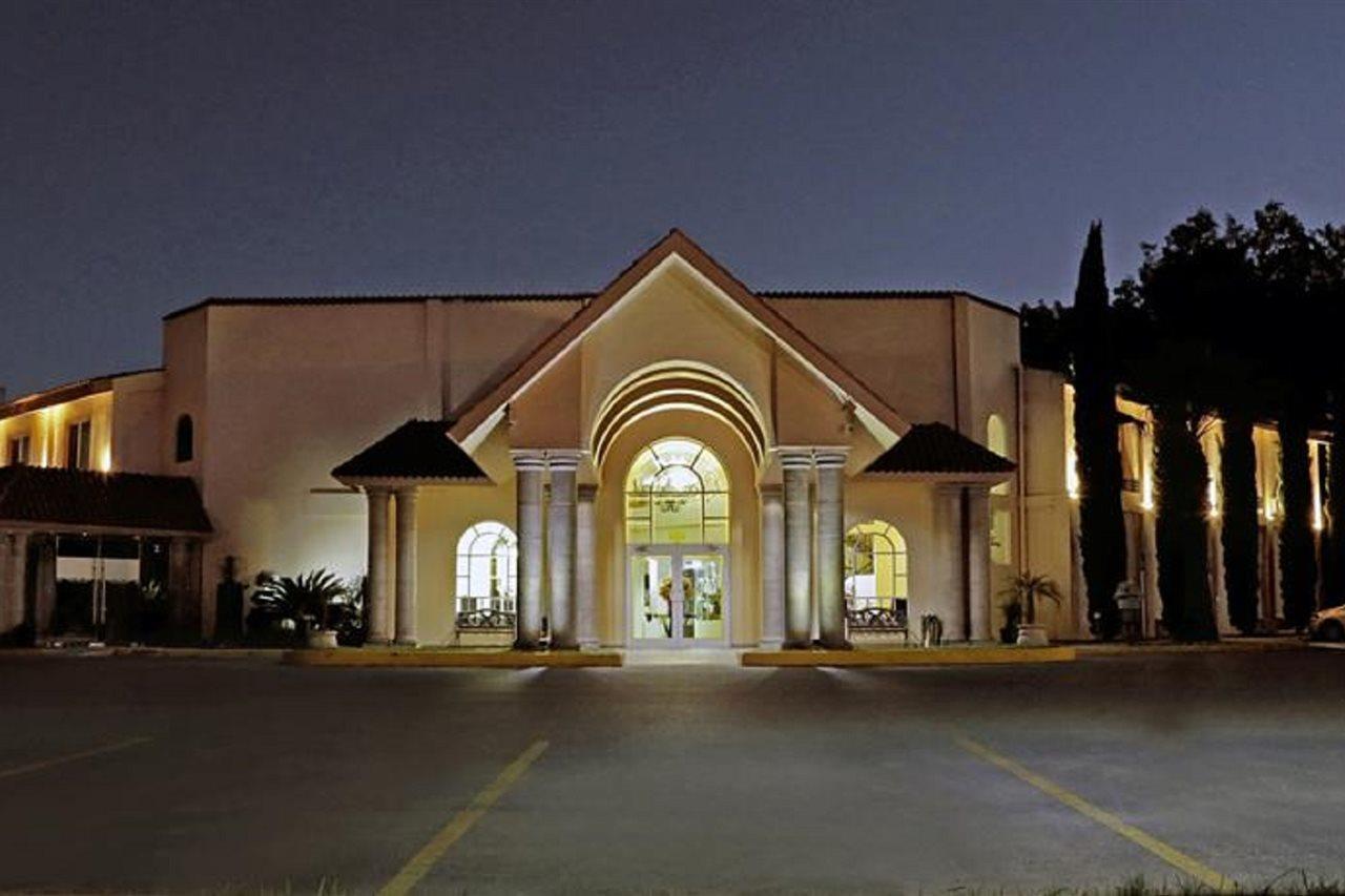 Best Western Bazarell Inn Montemorelos Eksteriør bilde