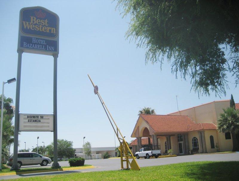 Best Western Bazarell Inn Montemorelos Eksteriør bilde