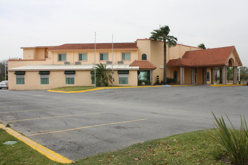Best Western Bazarell Inn Montemorelos Eksteriør bilde