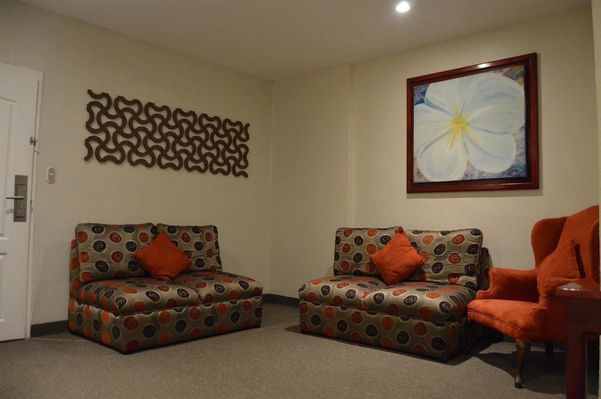 Best Western Bazarell Inn Montemorelos Eksteriør bilde